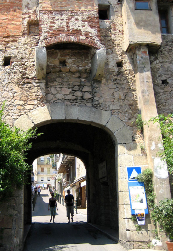 Porto vecchio porte génoise